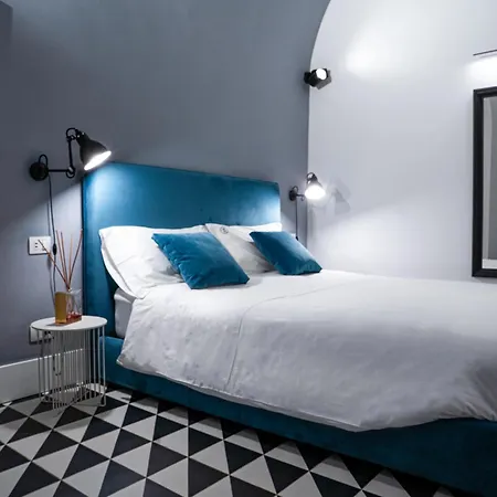 Suite Pulcinella- LP Suite in Naples Hystorical Center-2